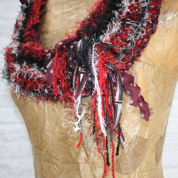 HAND CRAFTED Scarf Upcycled Crochet Infinity Oversize Eyelash Necktie Red Stripe - Picture 3 of 12